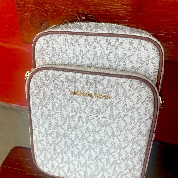Michael Kors Handbags - Michael kors Crossbody Bag,MK women’s bag, women’s bag.